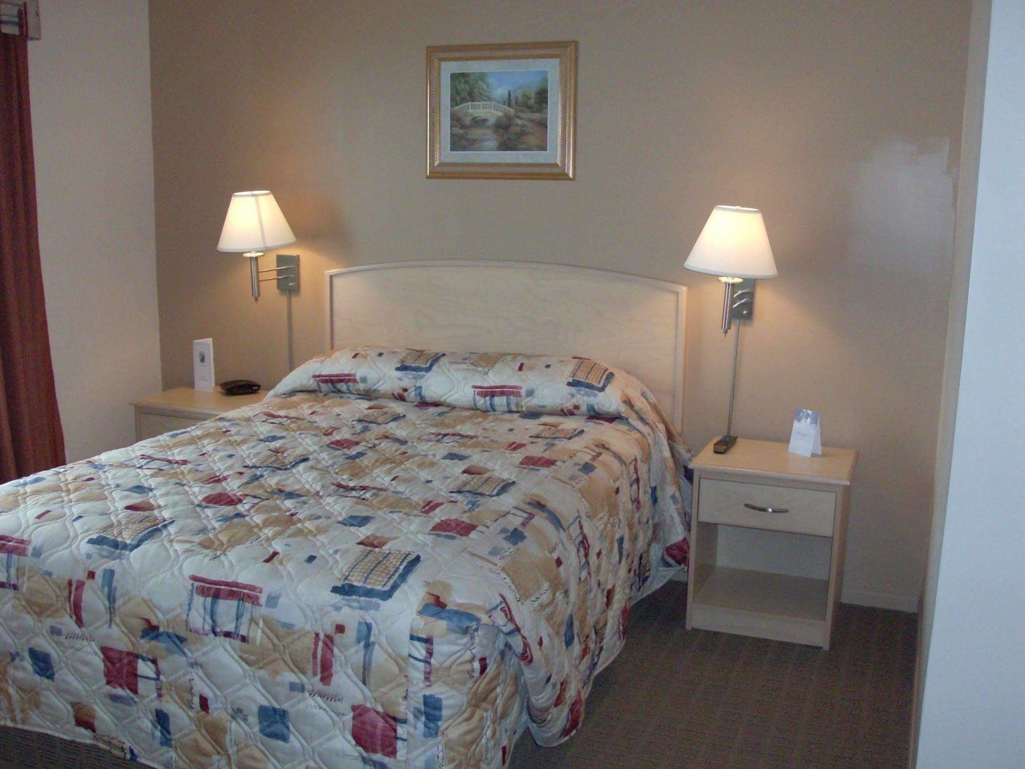 Lone Star Hotel North Battleford Esterno foto